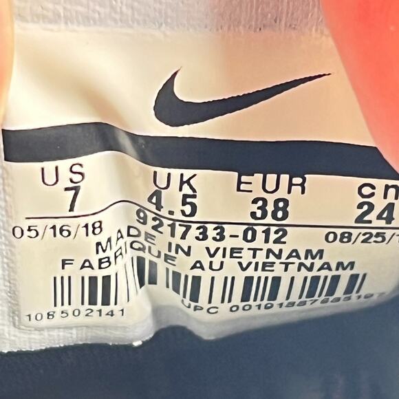 Nike Air Max 97 Black Reflective Athletic Comfort Running Shoes Women's Size 7 - Picture 8 of 10